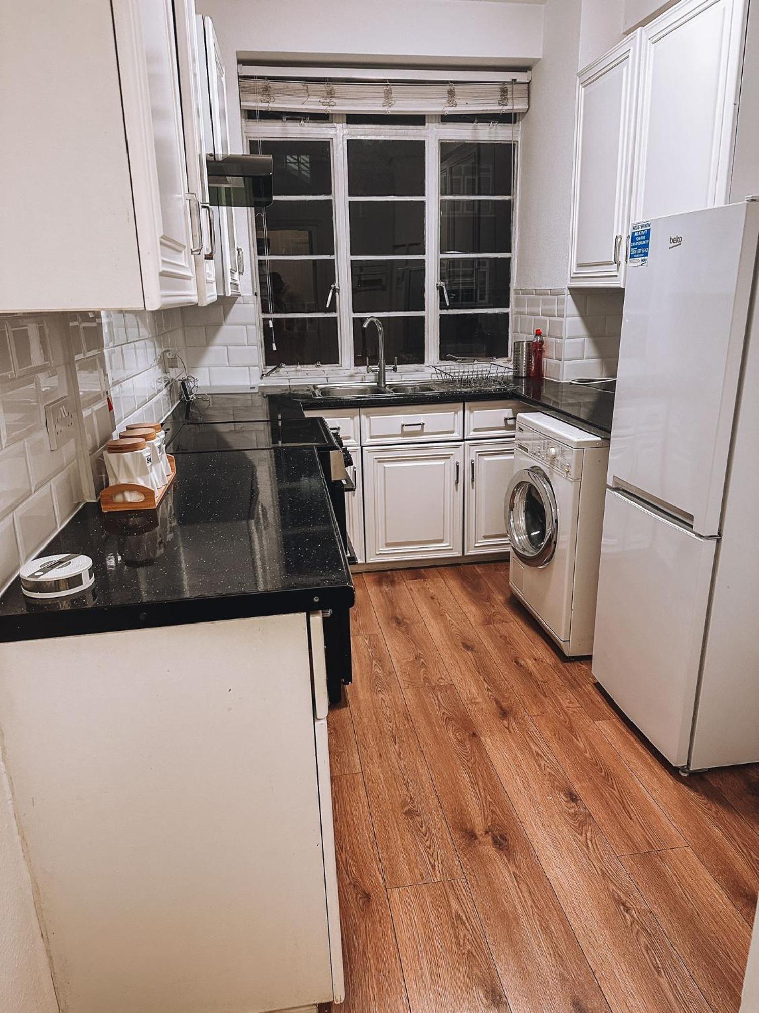 Cosy 2 Bedroom Apartment In Swiss Cottage. London Exterior photo